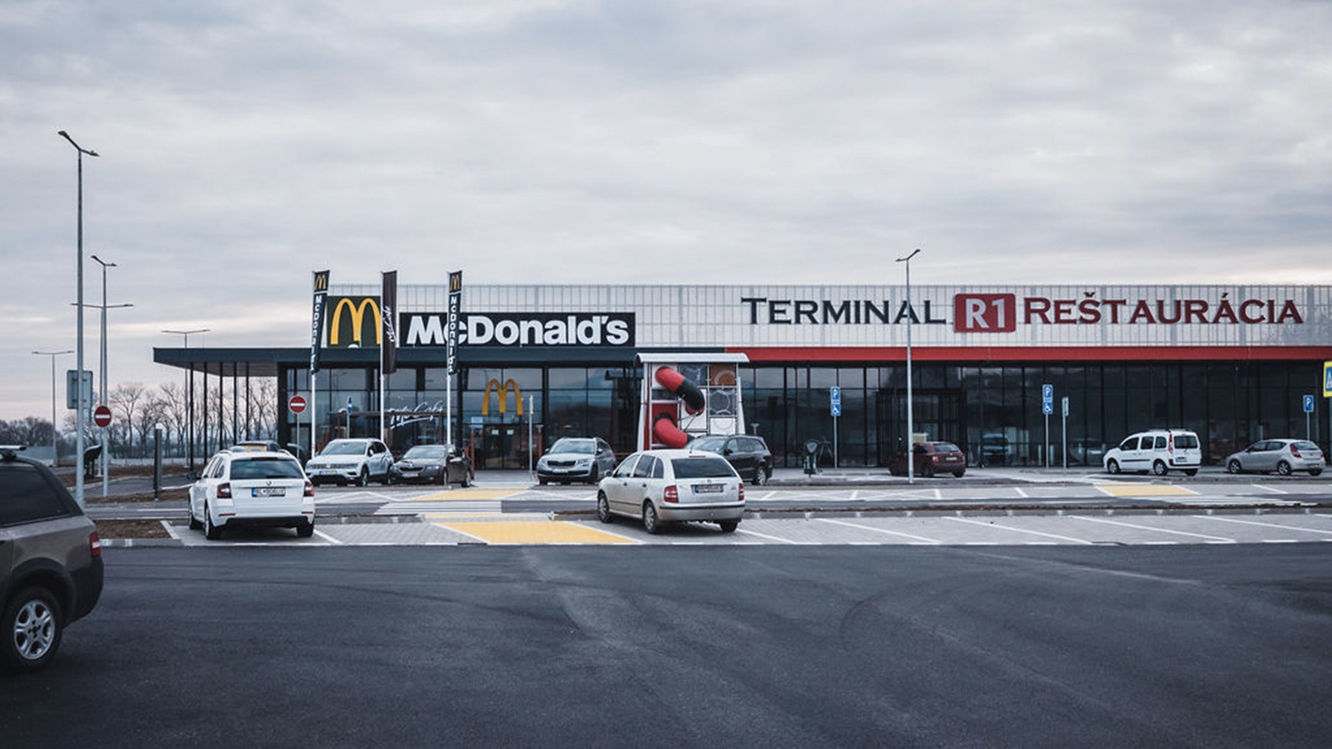 Koľko peňazí zarobí McDonald´s za jeden rok?